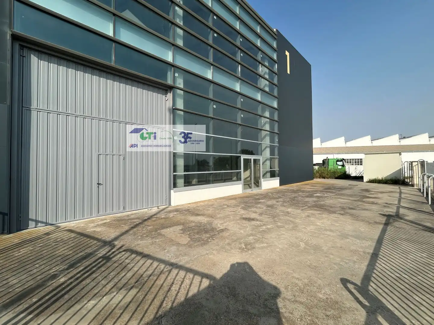 Nave industrial en venta en PARQUE EMPRESARIAL MIRAFLORES, imagen 2