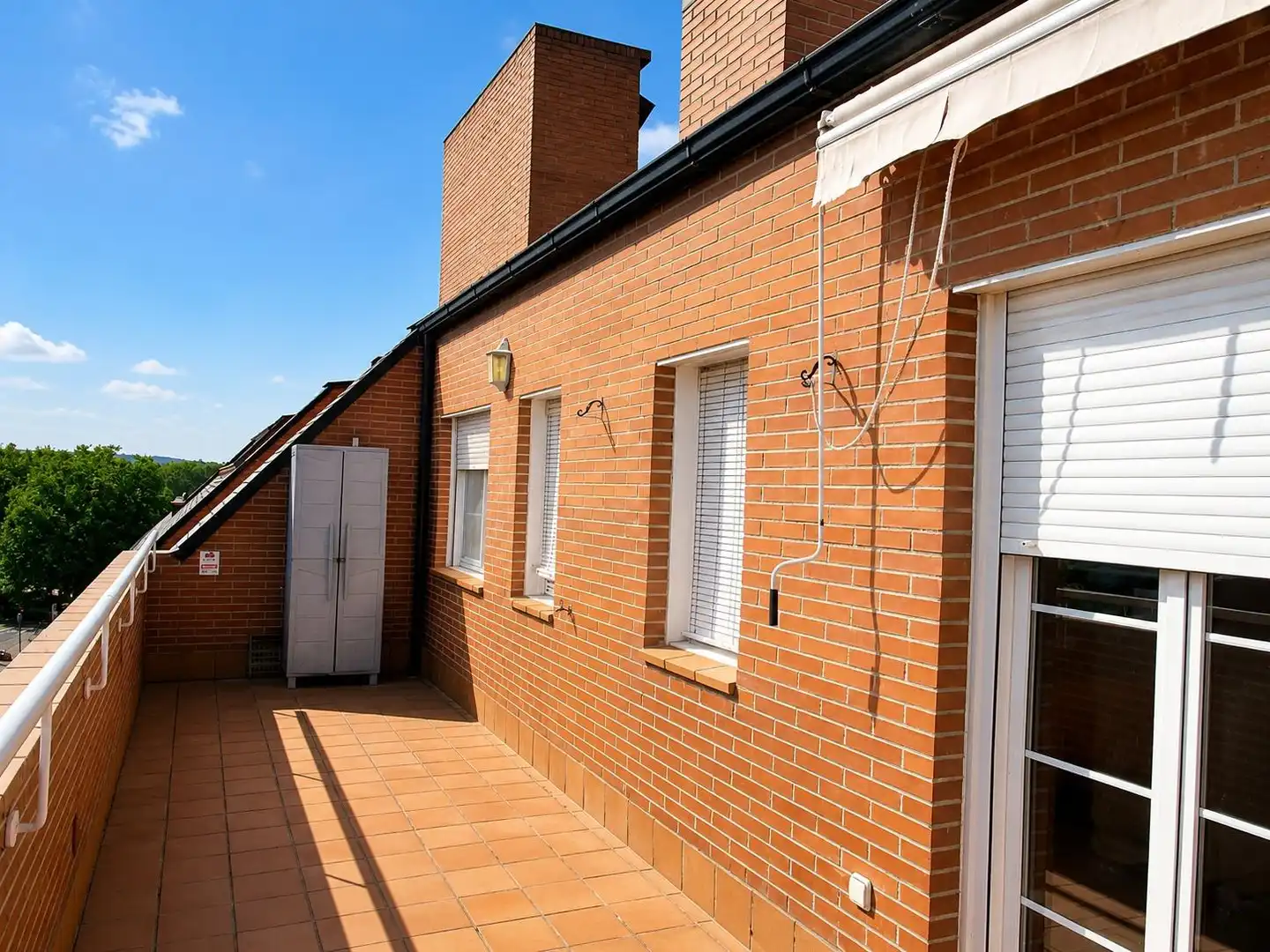 Vista exterior de Ático en venta en Collado Villalba con Calefacción, Jardín privado y Terraza