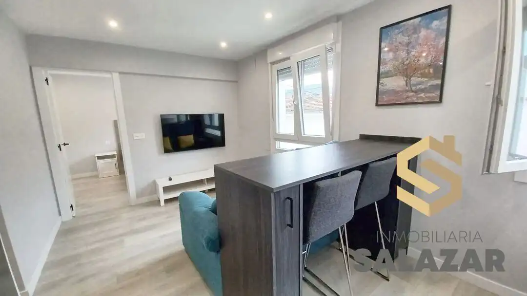 Living room of Flat for rent in Bilbao   with Heating