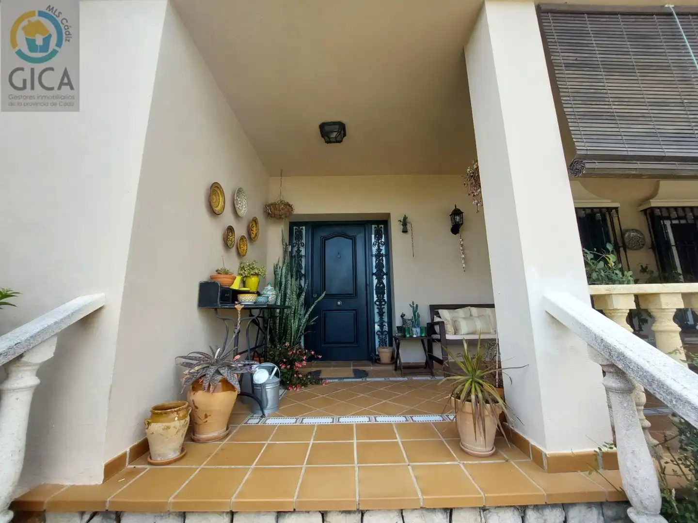 Casa o xalet en venda en Algeciras amb Aire condicionat, Jardí privat i Piscina