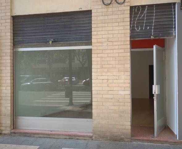 Local comercial en Alquiler en Calle de Florentino Ballesteros en Las Fuentes