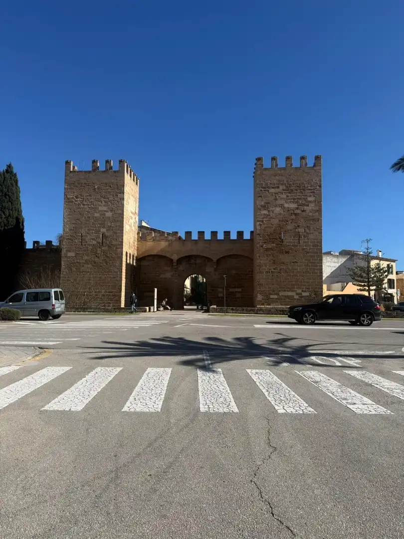 Vista exterior de Apartament en venda en Alcúdia amb Terrassa i Balcó