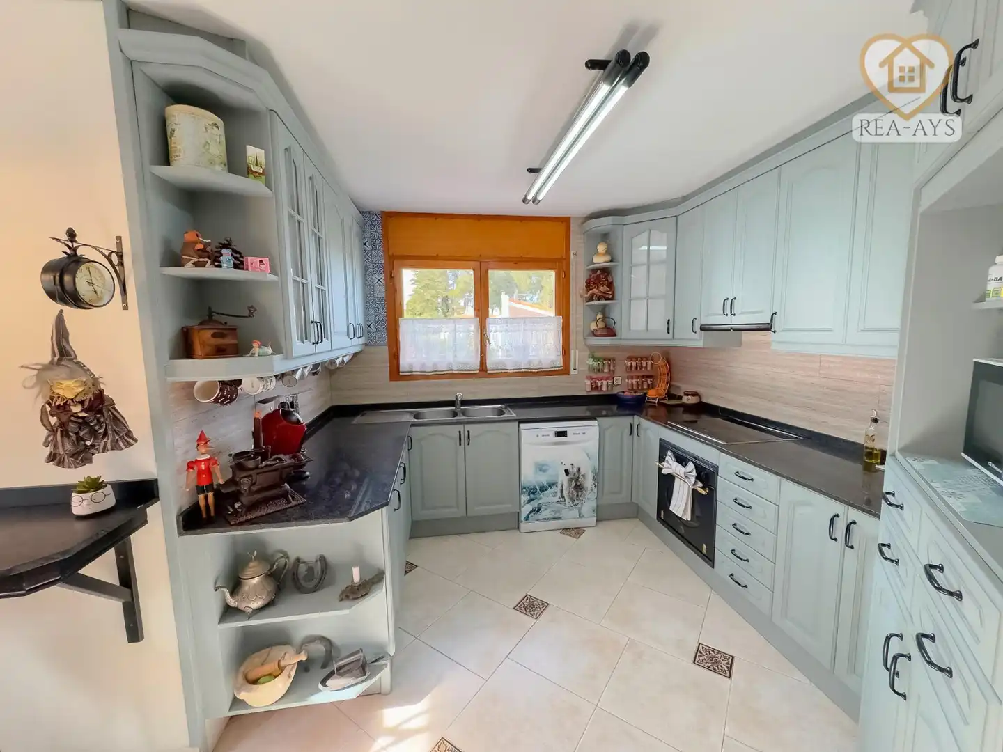 Cocina de Casa o chalet en venta en Vallirana con Calefacción, Jardín privado y Terraza