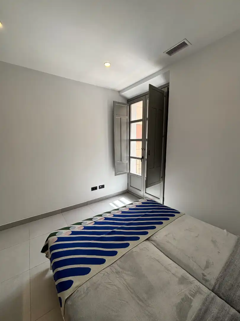 Schlafzimmer von Wohnung zur Miete in Granada mit Klimaanlage, Heizung und Möbliert