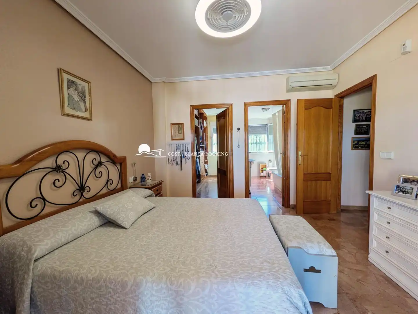 Dormitori de Casa o xalet en venda en L'Alfàs del Pi amb Aire condicionat, Jardí privat i Terrassa