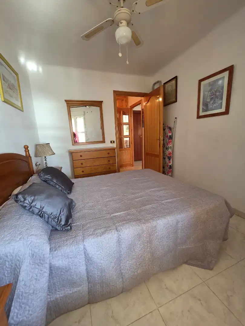 Dormitori de Apartament de lloguer en Torrox amb Aire condicionat, Calefacció i Moblat