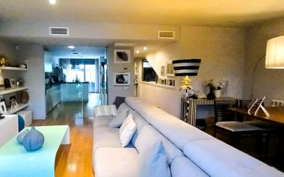 Living room of Single-family semi-detached for sale in San Sebastián de los Reyes  with Air Conditioner, Terrace and Swimming Pool