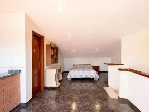 Casa aparellada amb terrassa en venda a Carrer Puigmal, imagen 52