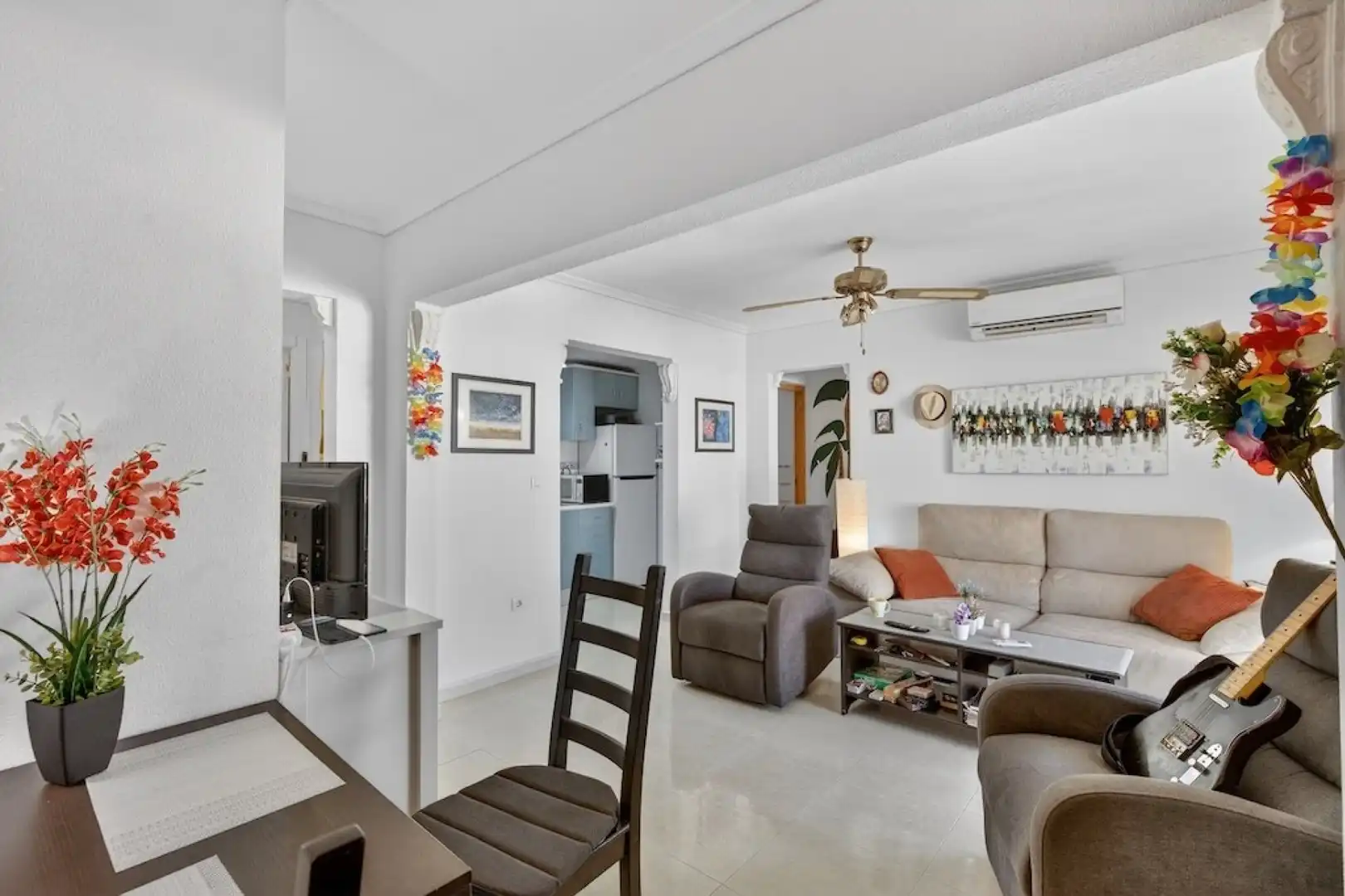 Sala d'estar de Pis en venda en Santa Pola amb Aire condicionat, Terrassa i Piscina comunitària