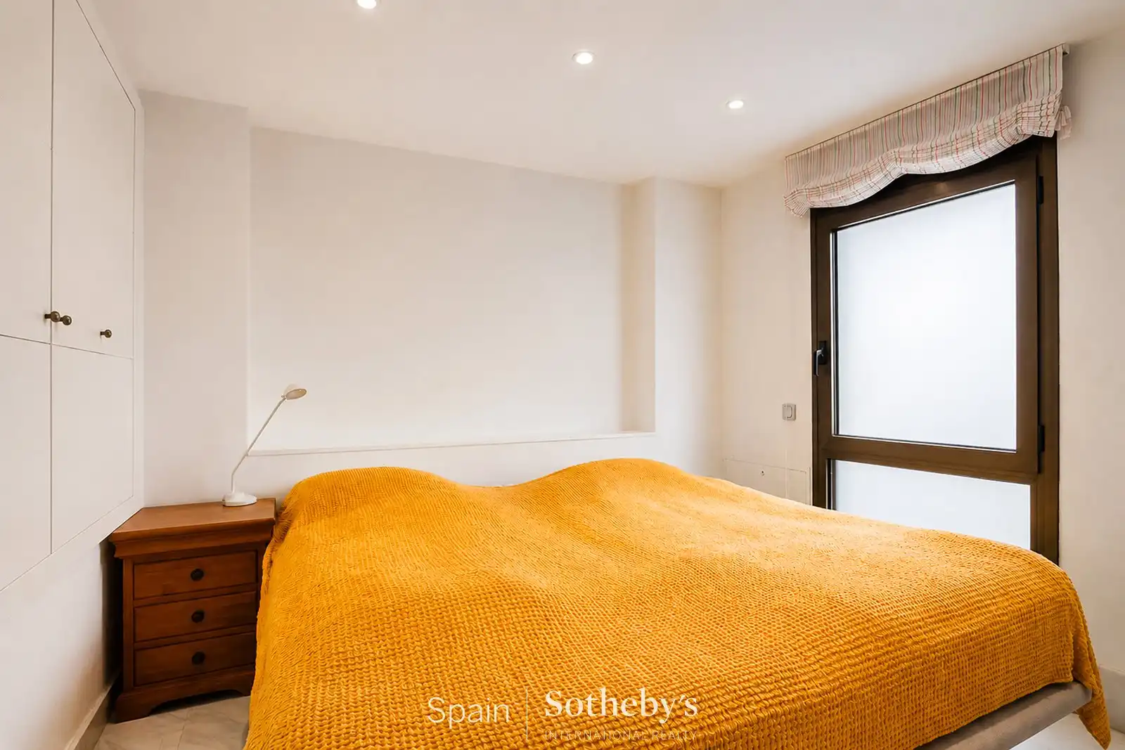 Habitación de Dúplex en venta en Sitges con Aire acondicionado, Calefacción y Terraza