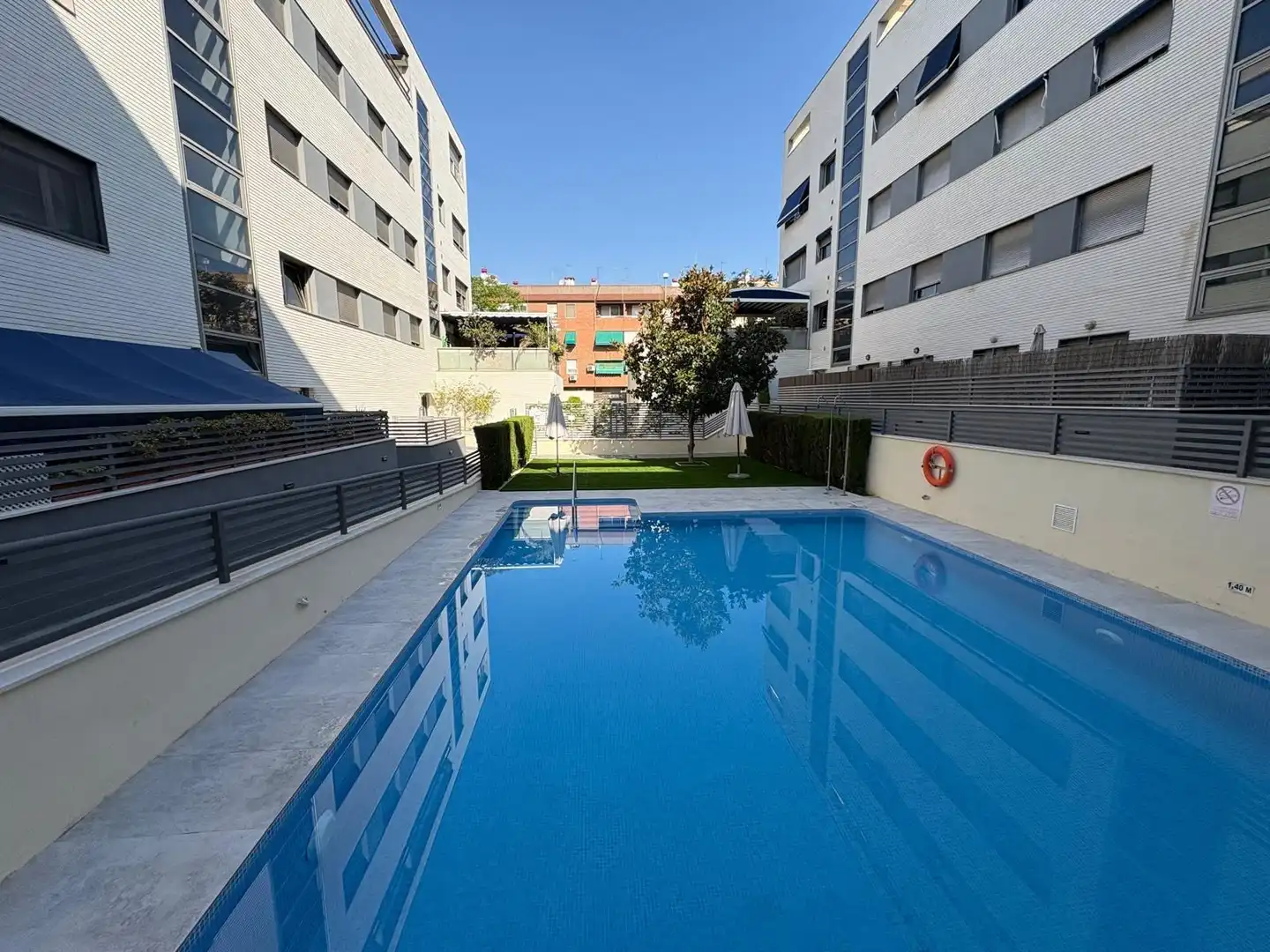 Piscina de Piso en venta en Córdoba con Aire acondicionado, Calefacción y Parquet