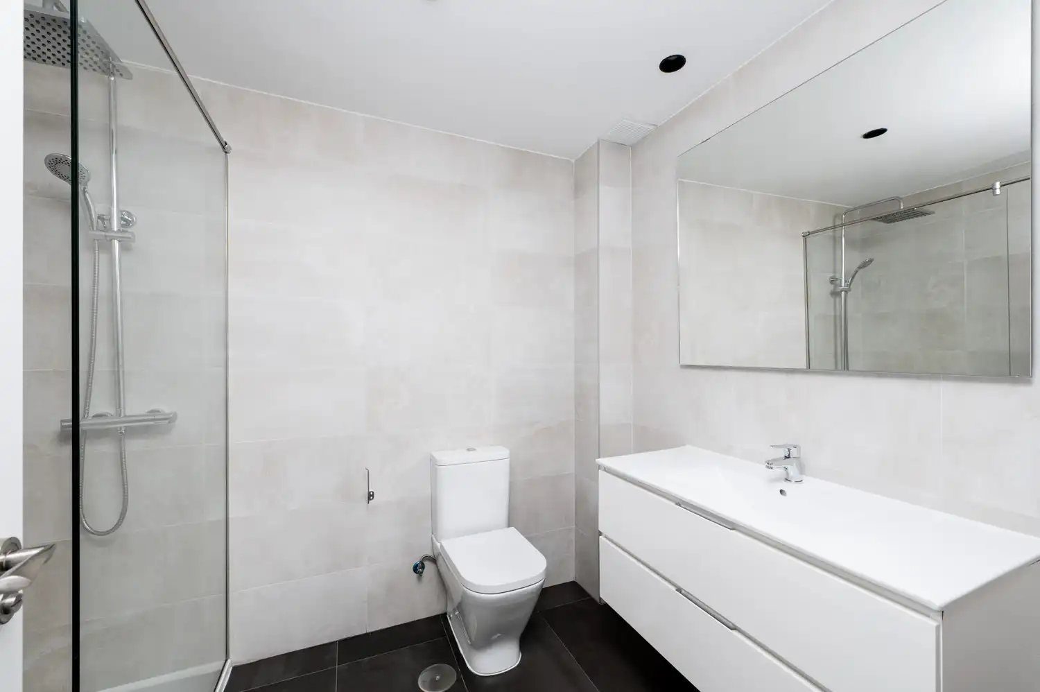 Baño de Piso de alquiler en Madrid con Trastero
