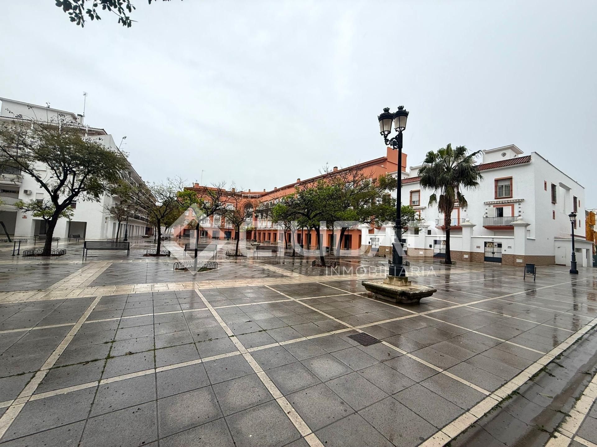 Vista exterior de Casa adosada en venta en Sanlúcar de Barrameda con Aire acondicionado, Trastero y Balcón