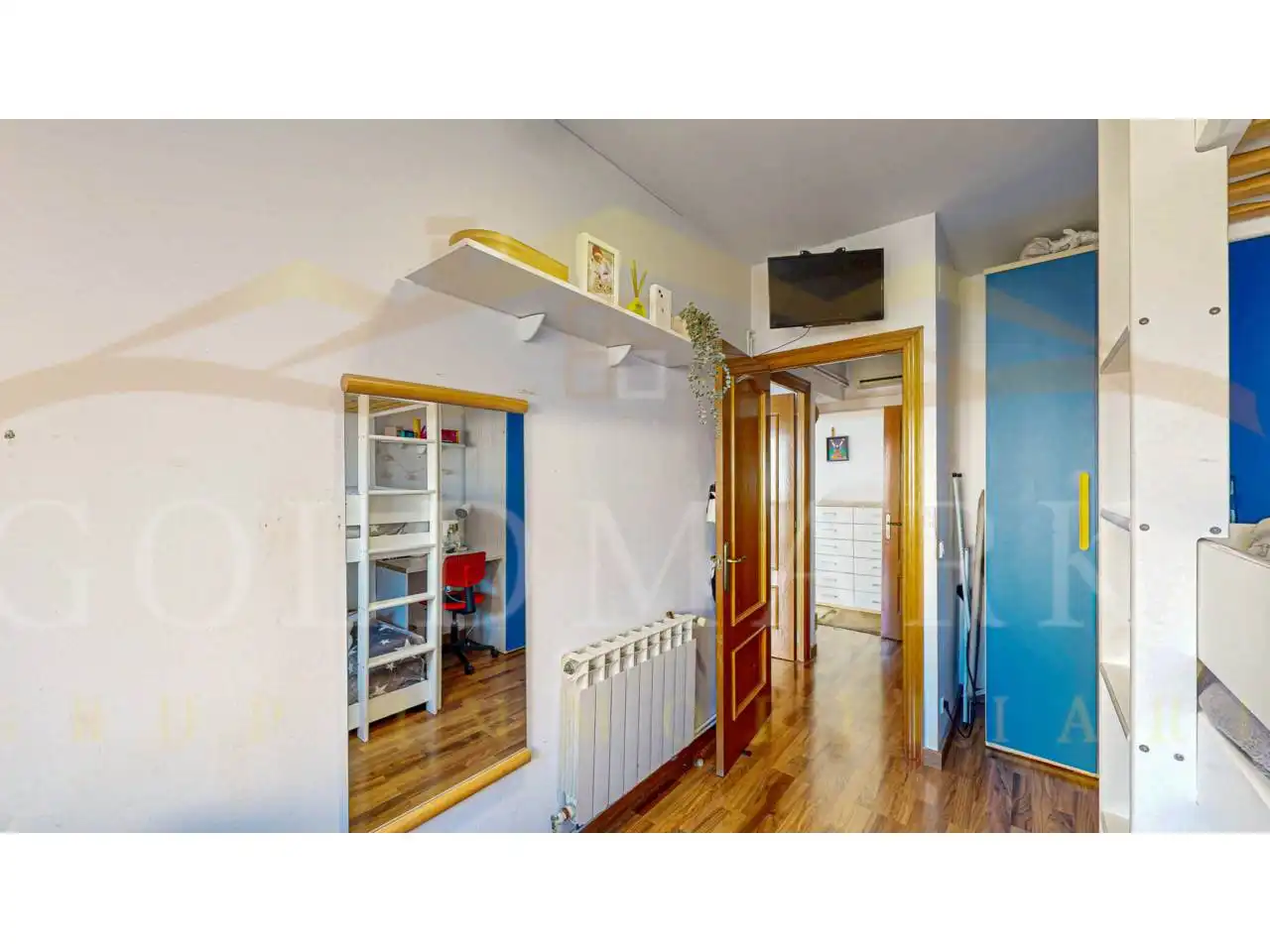 Piso en venta en Sant Vicenç Dels Horts con Aire acondicionado, Calefacción y Parquet