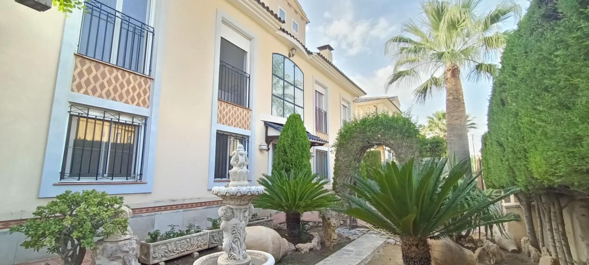 Exterior view of House or chalet for sale in Elche / Elx  with Private garden, Terrace and Storage room