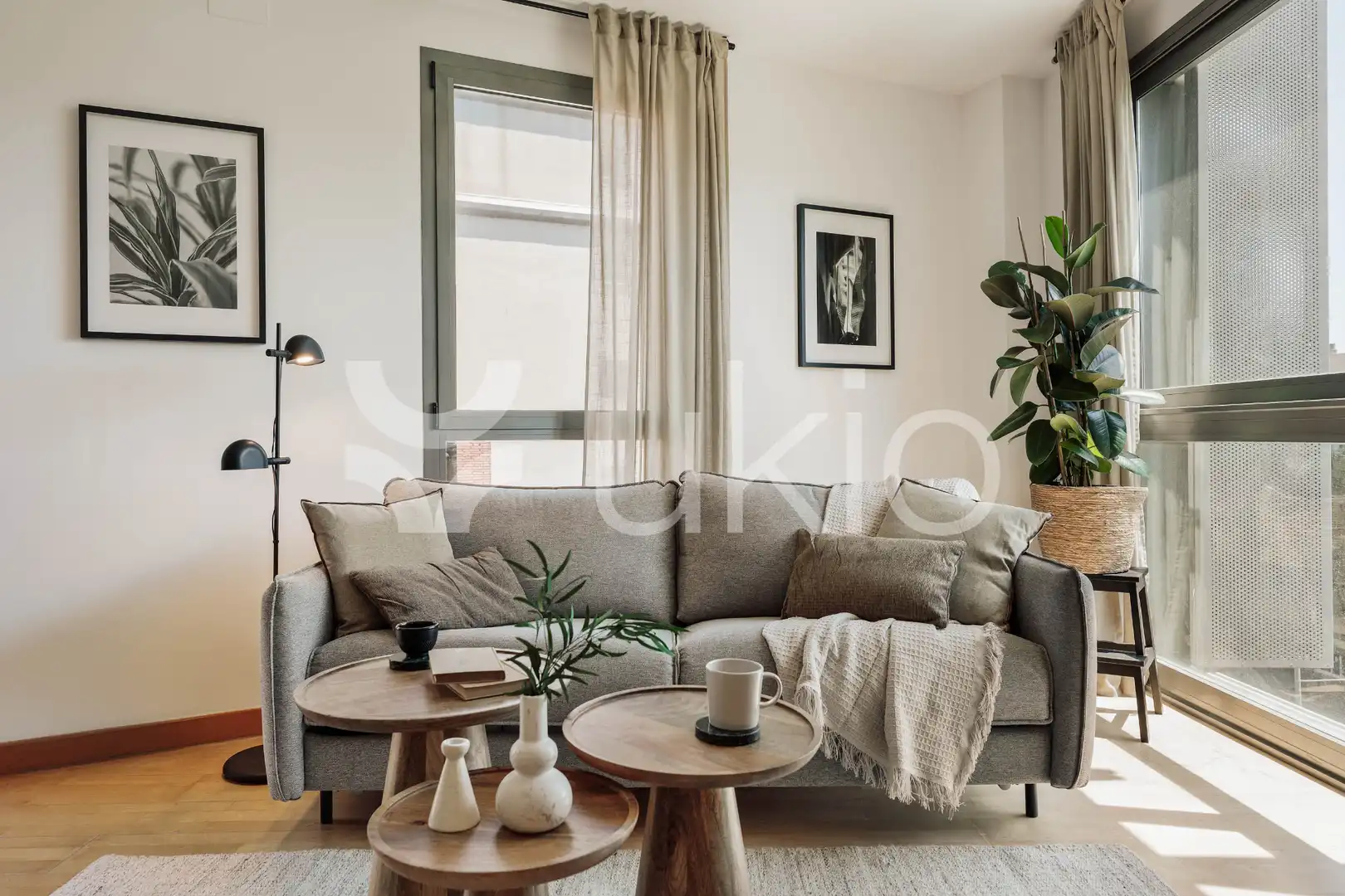 Sala de estar de Apartamento de alquiler en Barcelona con Aire acondicionado, Calefacción y Amueblado