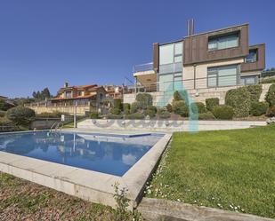 Vista exterior de Casa o xalet en venda en Gozón amb Calefacció, Jardí privat i Terrassa