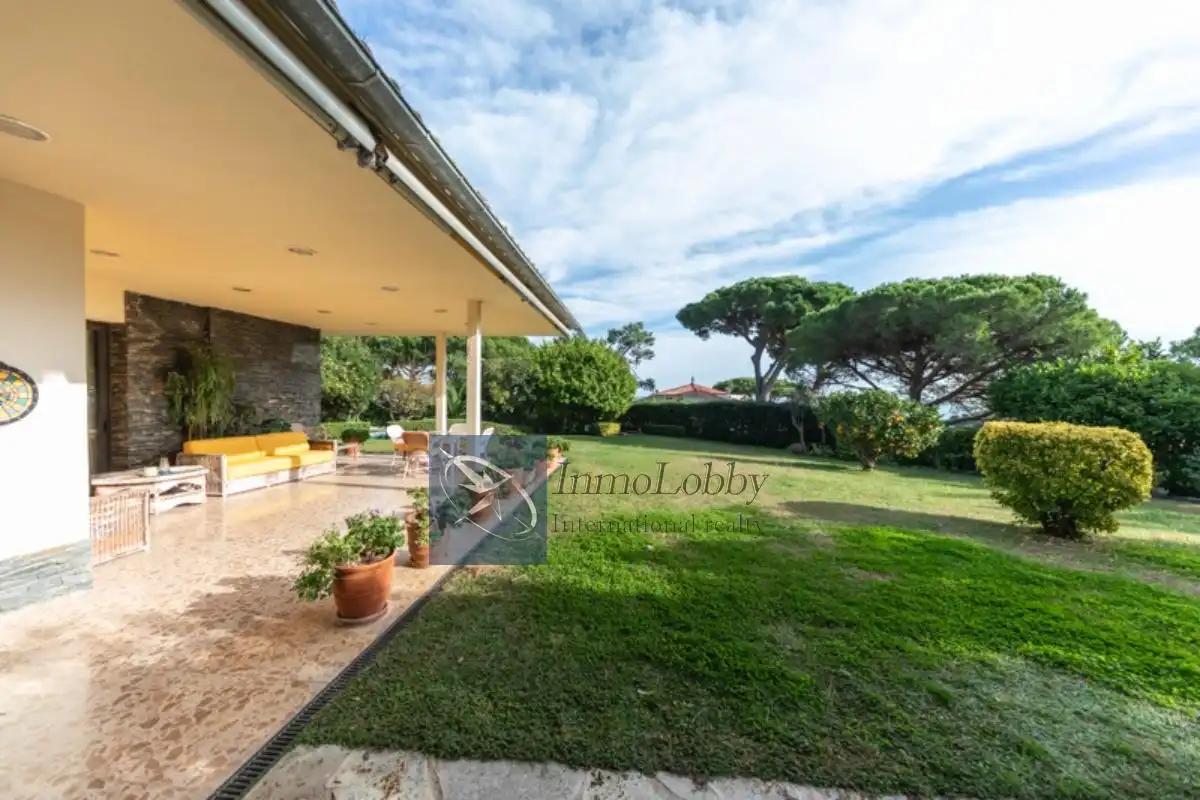 Jardí de Casa o xalet en venda en Castell d'Aro, Platja d'Aro i s'Agaró amb Aire condicionat, Calefacció i Parquet