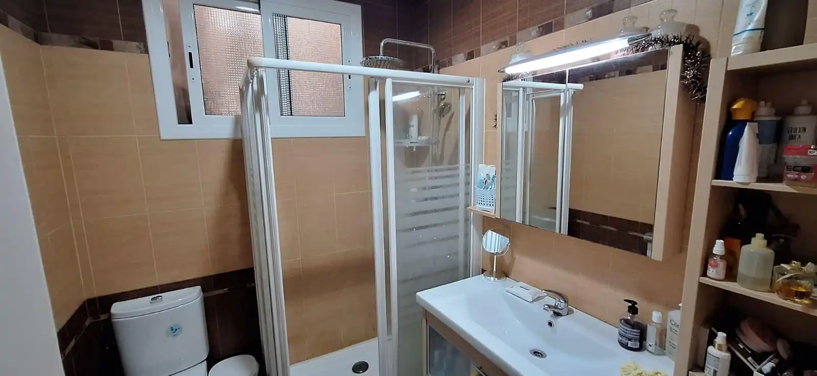 Bany de Casa o xalet en venda en Sabadell amb Aire condicionat, Jardí privat i Terrassa