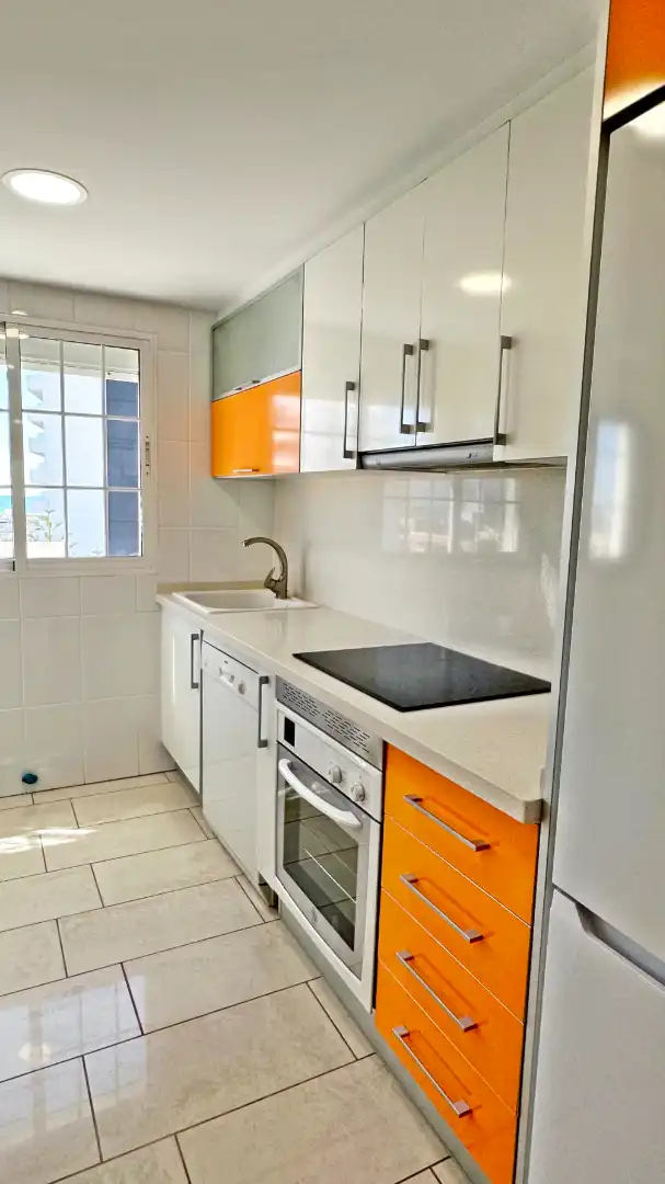 Cocina de Apartamento de alquiler en Gandia con Aire acondicionado, Calefacción y Terraza
