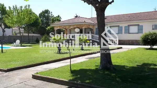 Vista exterior de Casa o chalet en venta en Salamanca con Calefacción y Piscina