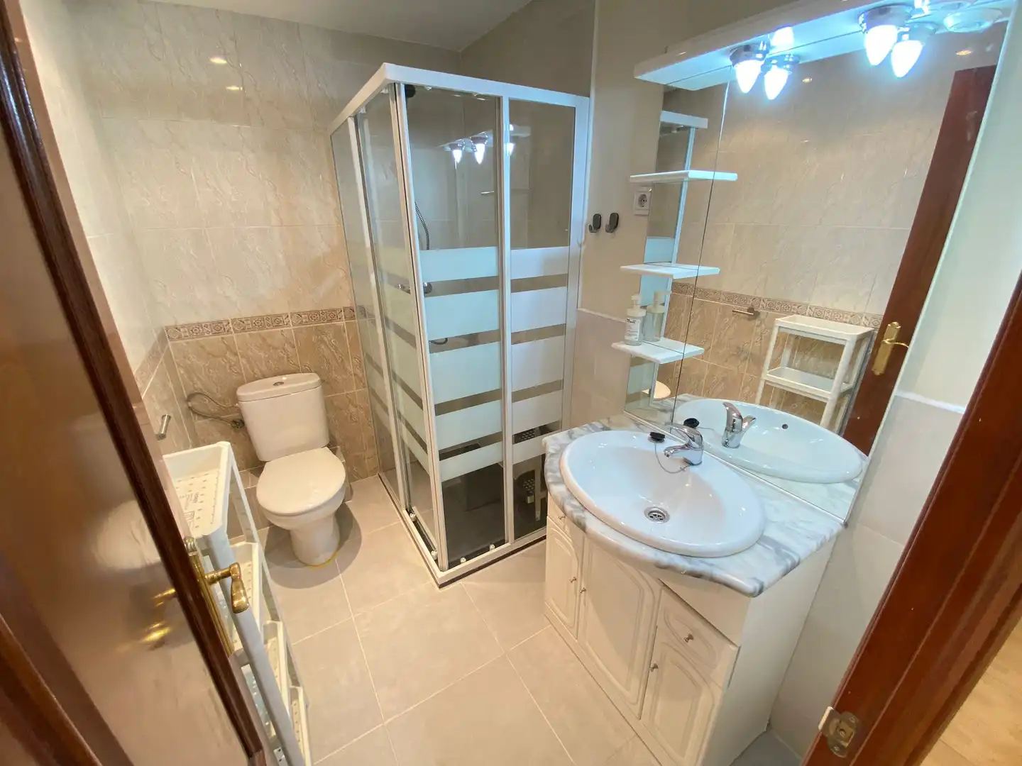 Room in Calle Pico de Alba, 1, Palomeras Bajas