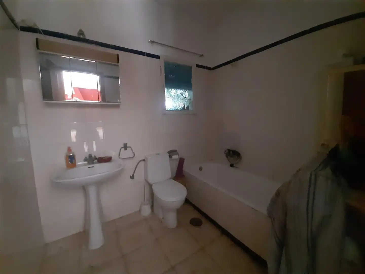 Bany de Casa o xalet en venda en Cáceres amb Calefacció, Jardí privat i Terrassa