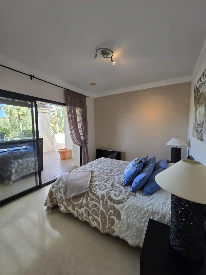 Habitación de Piso en venta en Benahavís con Aire acondicionado, Terraza y Trastero