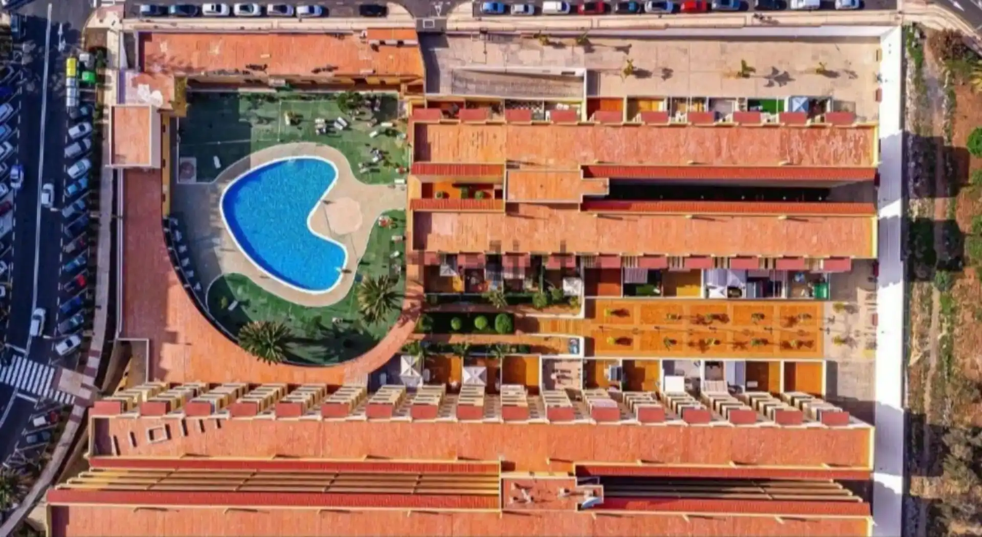 Vista exterior de Piso en venta en Arona con Aire acondicionado, Piscina y Amueblado