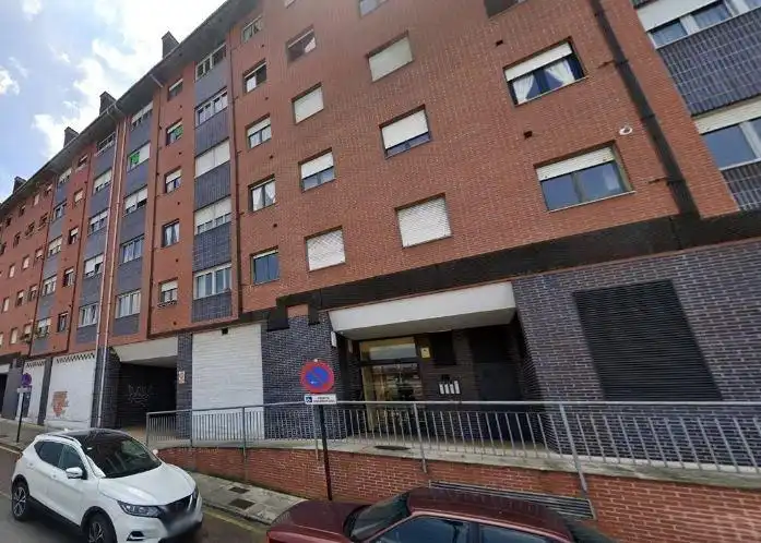Vista exterior de Pis en venda en Oviedo 