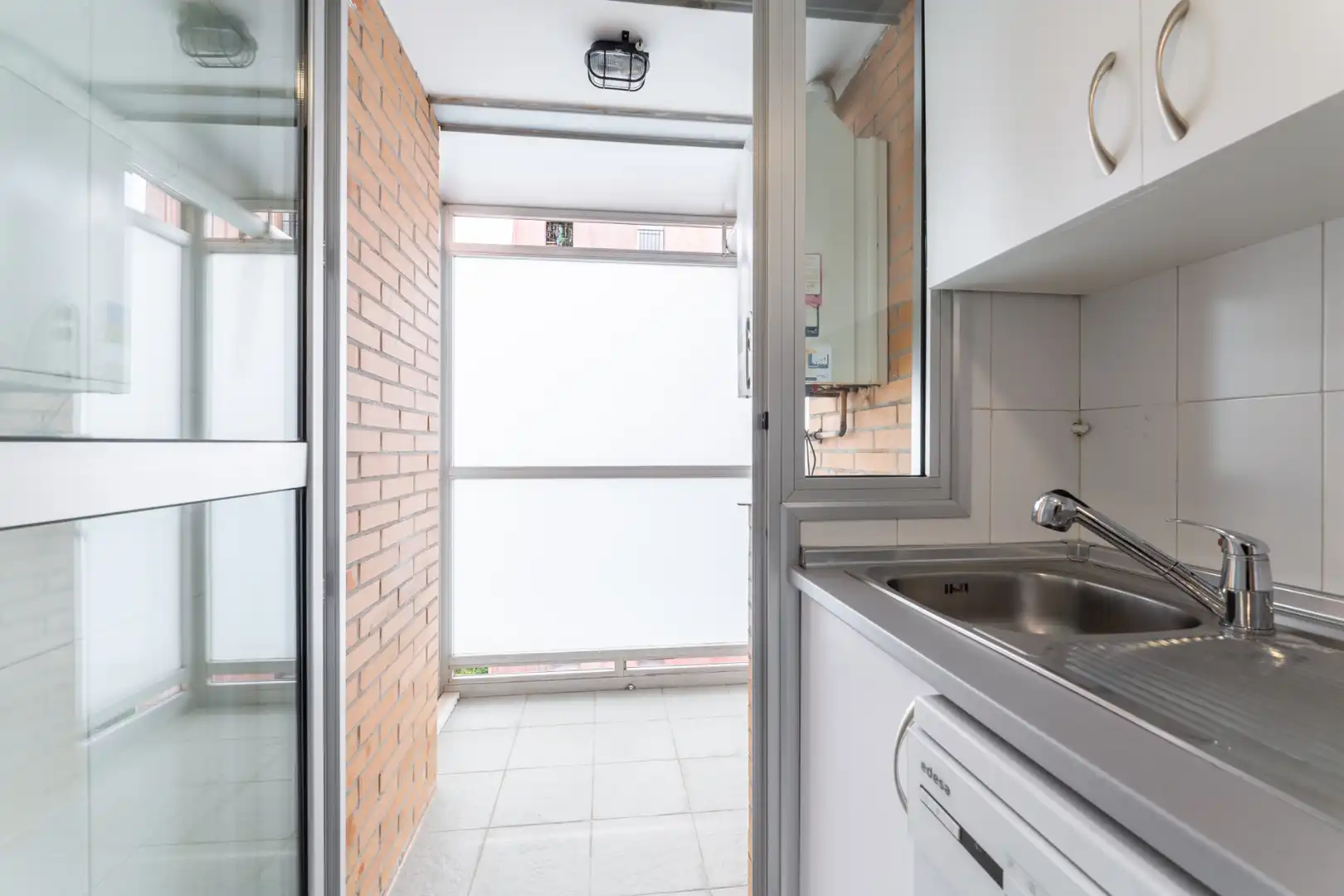 Cocina de Piso en venta en Madrid con Calefacción, Trastero y Horno
