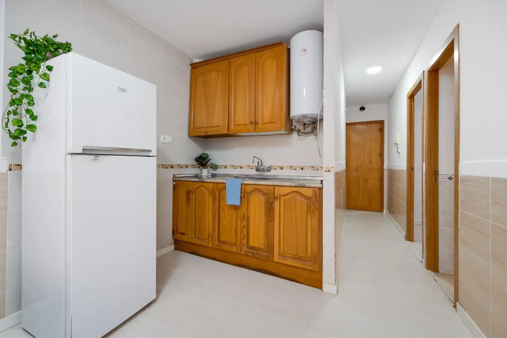 Cuina de Apartament en venda en Torrevieja amb Aire condicionat, Terrassa i Moblat