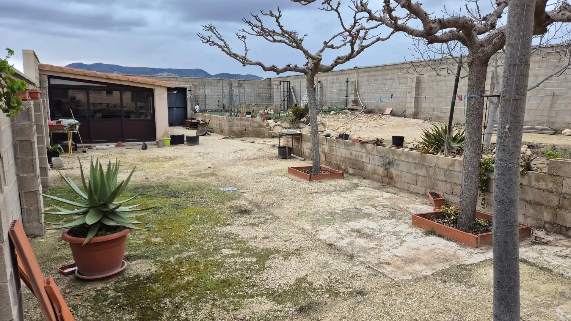 Country homes for sale in El Pinós / Pinoso  with Terrace
