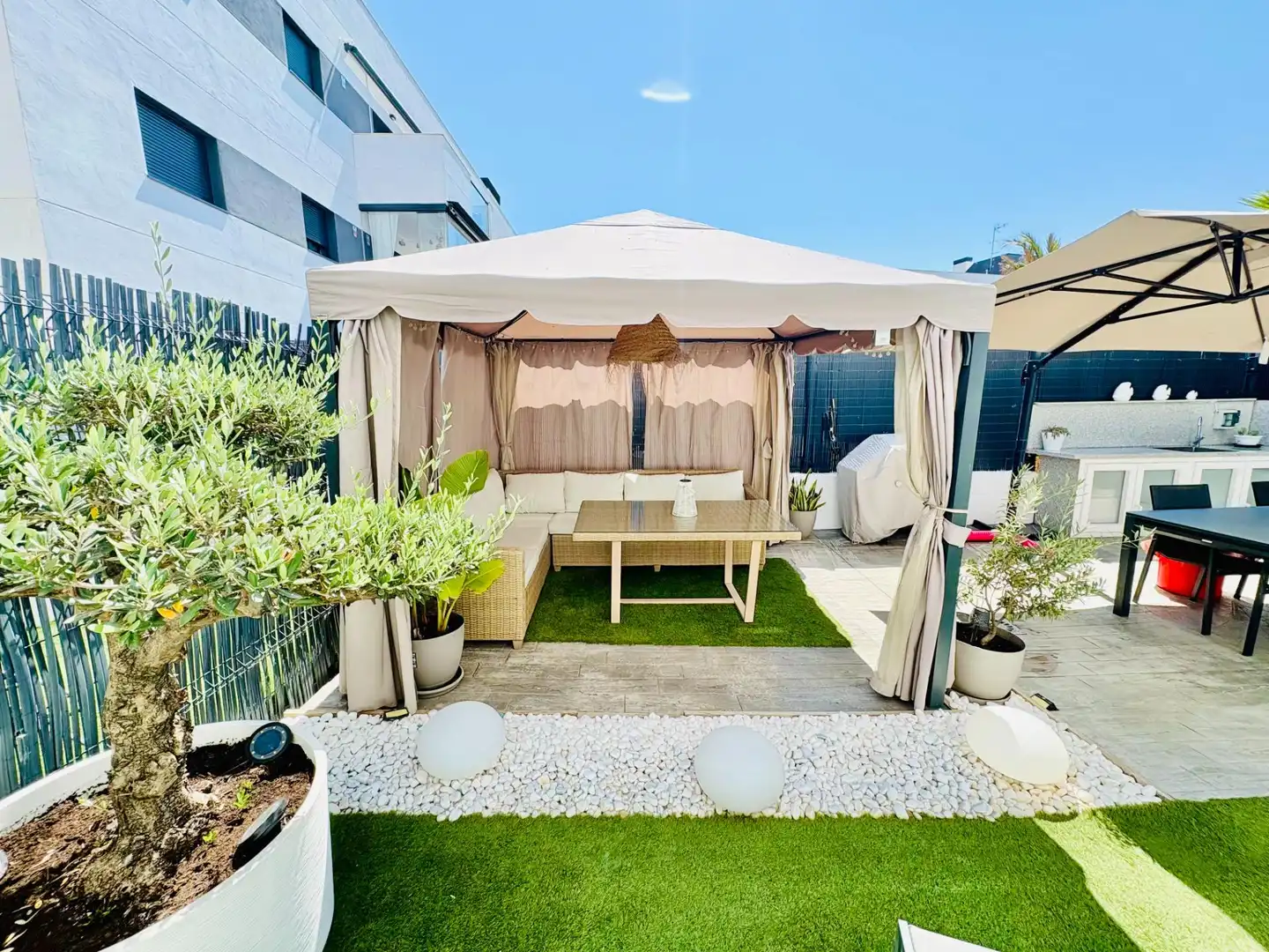 Terraza de Planta baja de alquiler en Vélez-Málaga con Aire acondicionado, Calefacción y Jardín privado