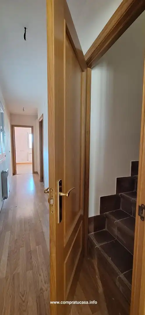 Casa adosada en venta en Calle MISTRAL, Encinillas