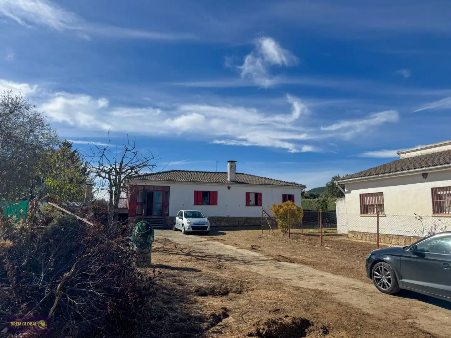 Vista exterior de Casa o xalet en venda en Puentes Viejas amb Jardí privat i Terrassa