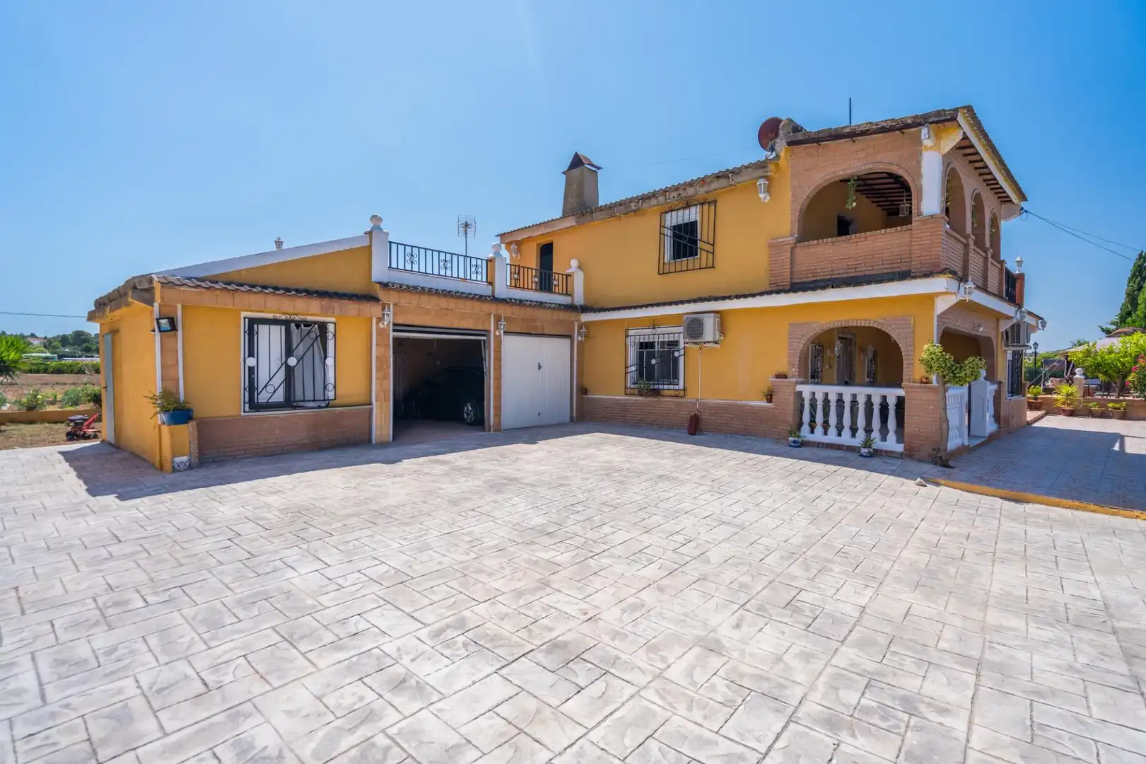 Vista exterior de Casa o chalet en venta en Benaguasil con Aire acondicionado, Calefacción y Jardín privado