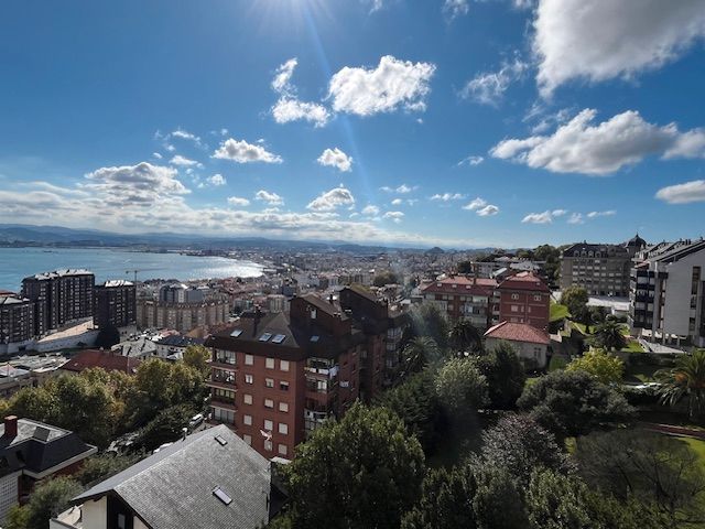 Vista exterior de Dúplex en venta en Santander con Calefacción, Jardín privado y Terraza