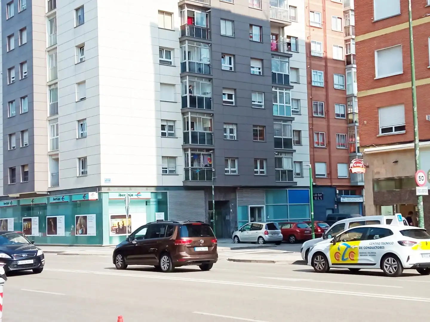 Vista exterior de Piso en venta en Burgos con Amueblado y Balcón