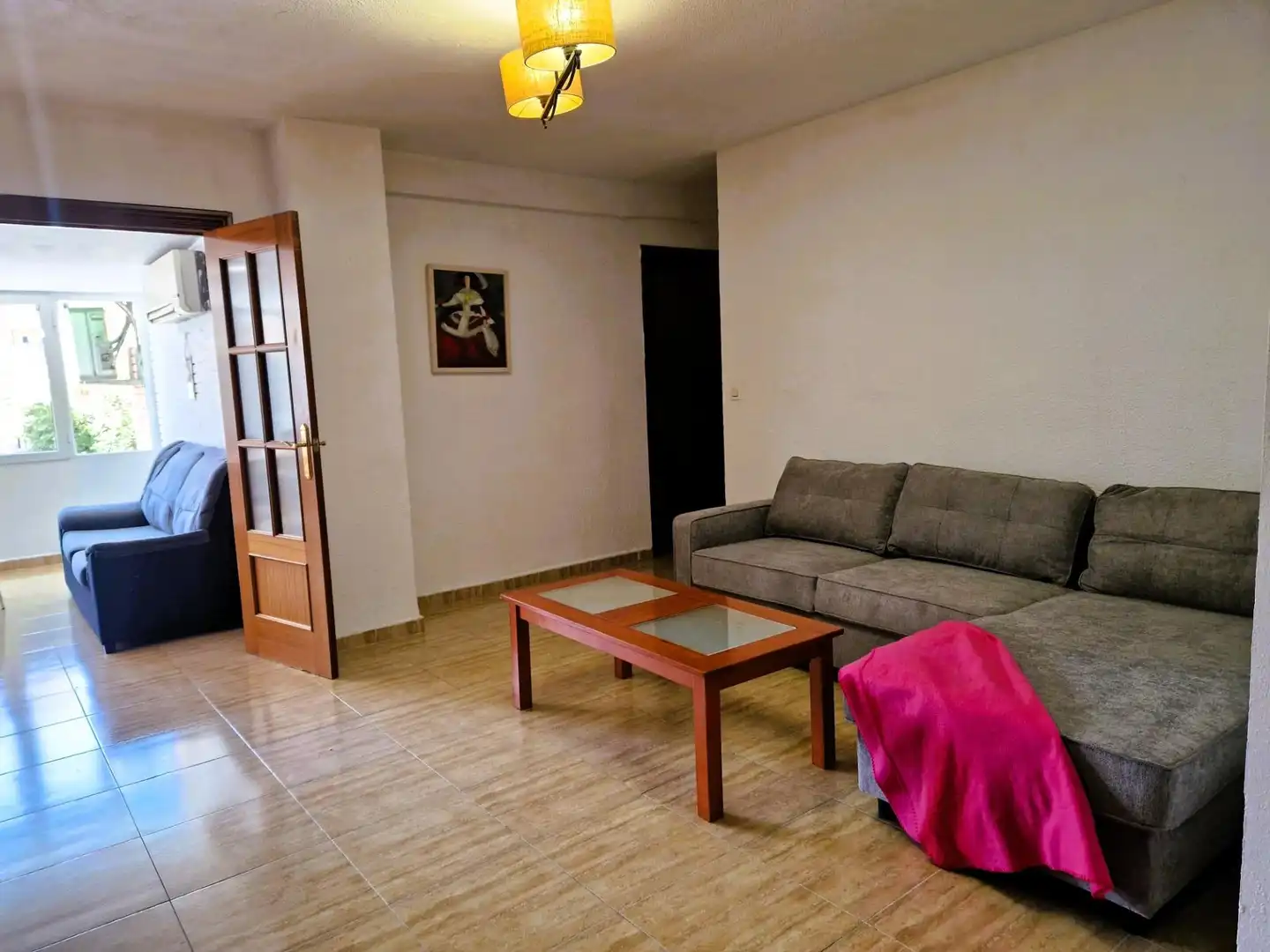 Sala de estar de Piso para compartir en Granada con Calefacción, Terraza y Amueblado