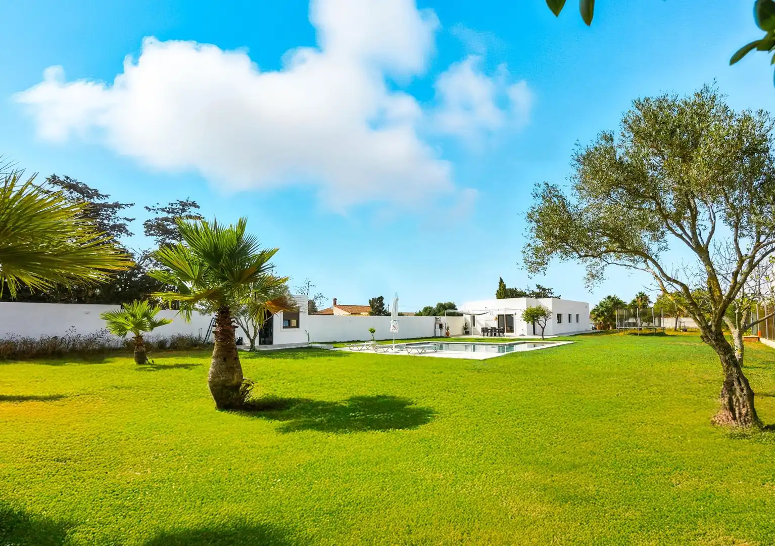 Jardí de Casa o xalet en venda en Chiclana de la Frontera amb Jardí privat, Traster i Piscina