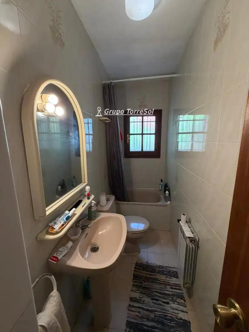 Badezimmer von Haus oder Chalet zum Verkauf in El Vendrell mit Heizung, Privatgarten und Terrasse