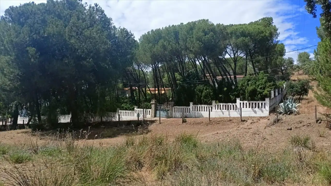 Residencial en venda a Cm Campamento, Cerro Muriano