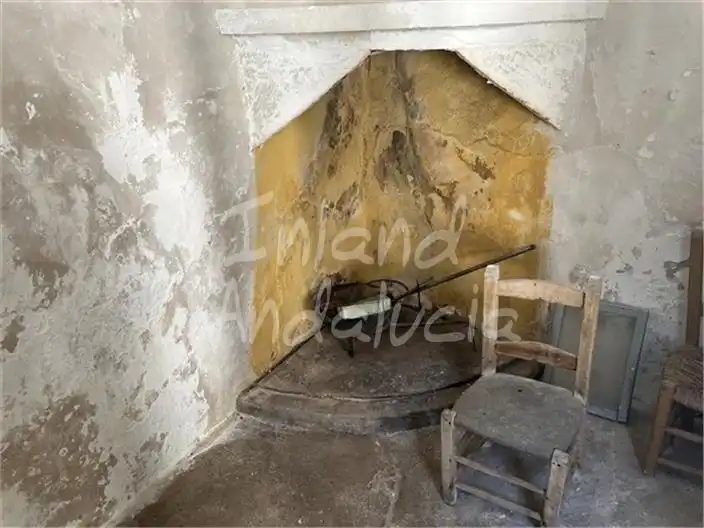 Casa adosada en venta en Frailes con Trastero y Internet