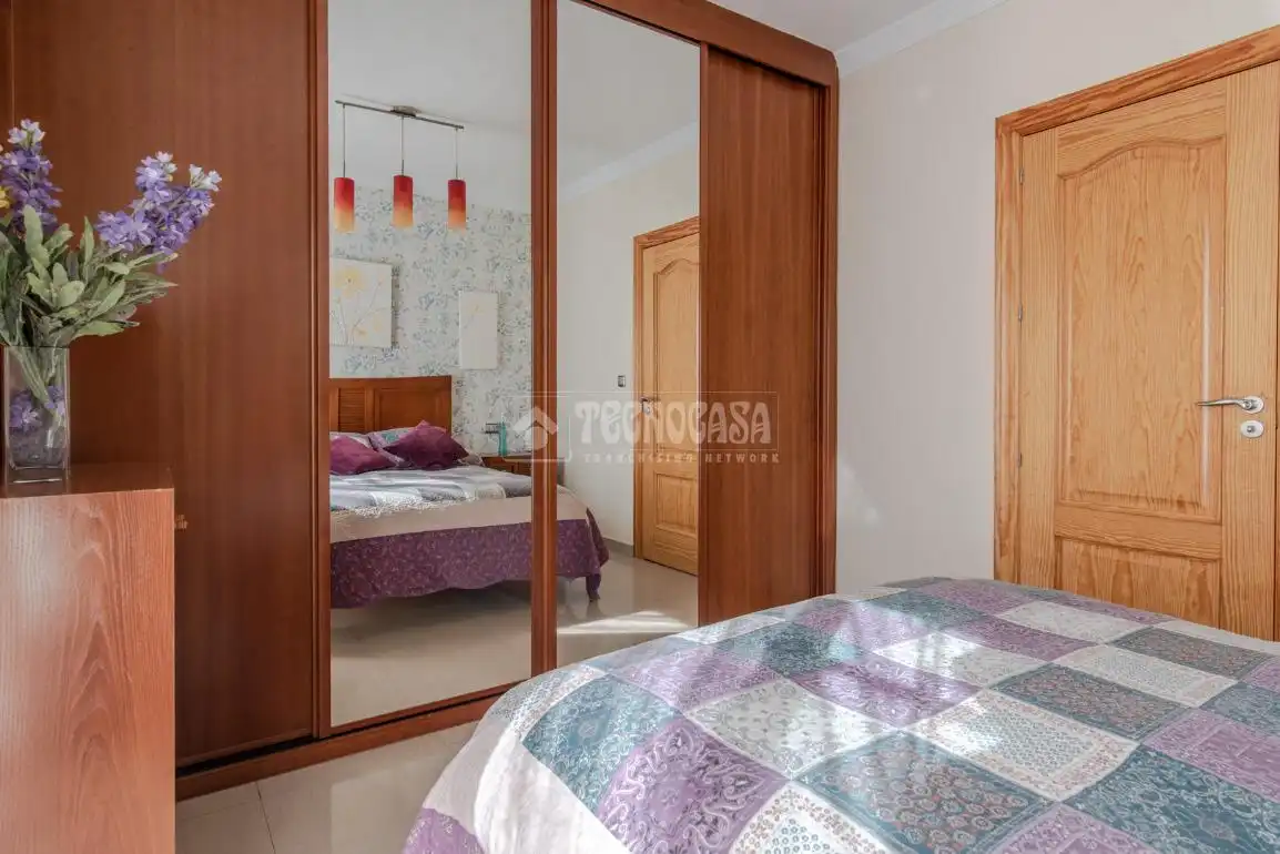 Dormitori de Casa adosada en venda en Motril