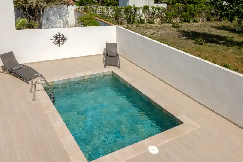 Swimming pool of Attic for sale in Empuriabrava  with Air Conditioner, Heating and Private garden