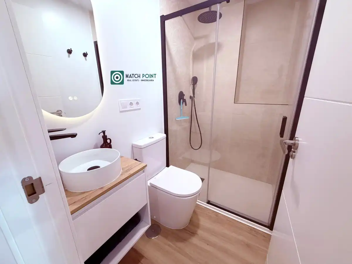 Bathroom of Flat for rent in Almuñécar  with Furnished