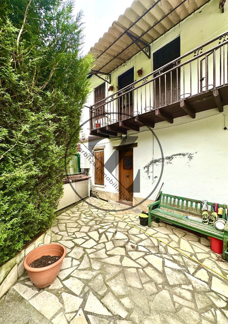 Vista exterior de Casa o xalet en venda en Irun  amb Jardí privat i Traster