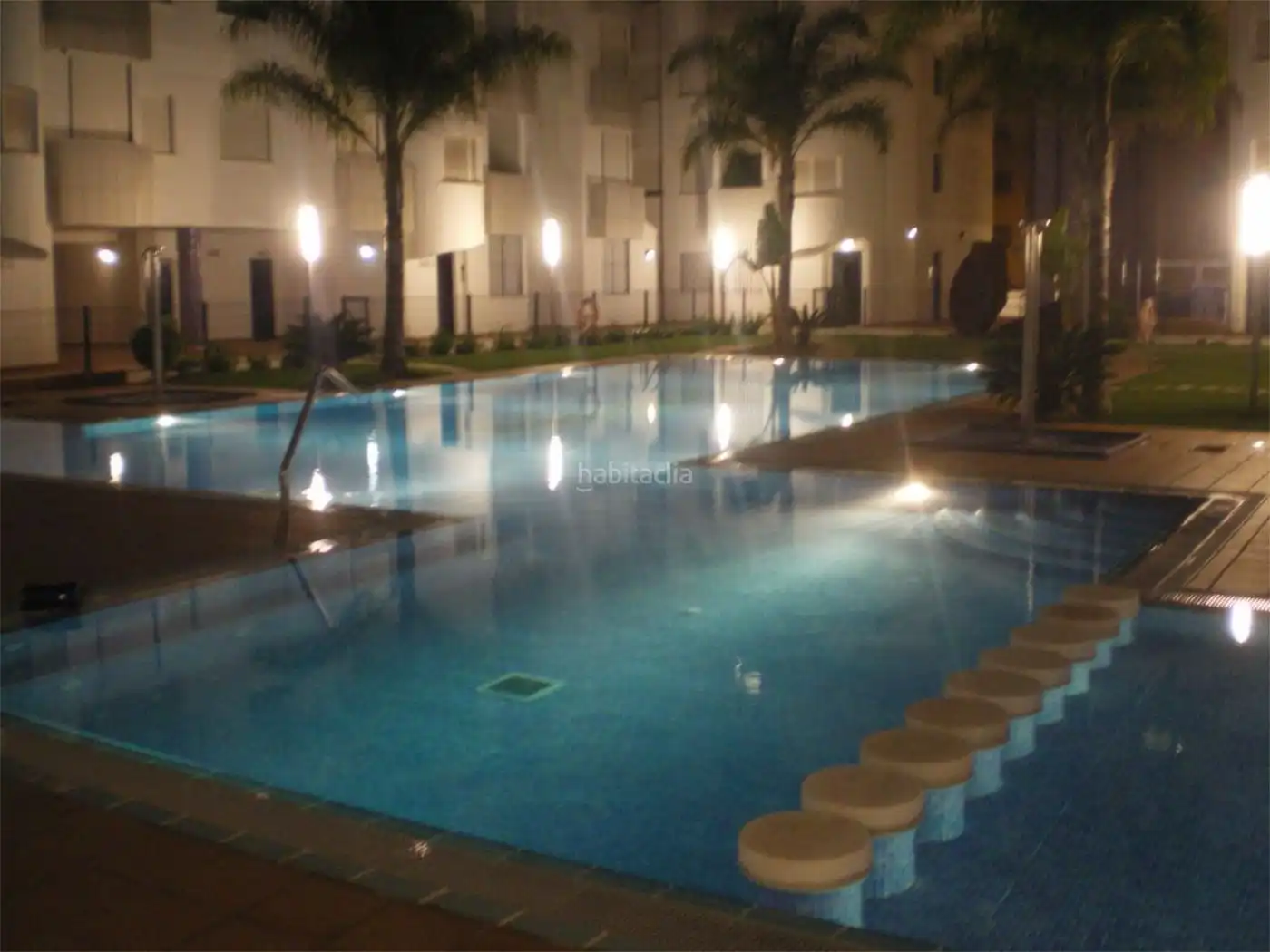 Mini appartamento con piscina in affitto a Avinguda de les Corts 4, imagen 4