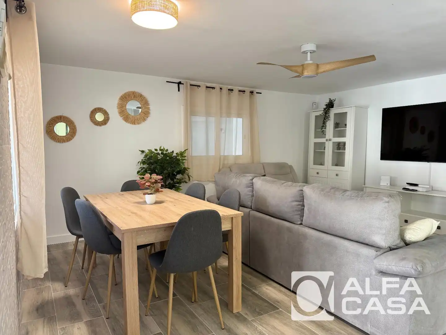 Sala d'estar de Casa o xalet en venda en Lloret de Mar amb Calefacció, Terrassa i Traster